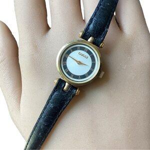 Vintage 1980’s Gucci Ladies Wristwatch (t101)